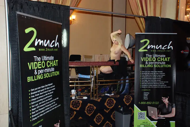 2MUCH.NET - 2Much-dsc-1236