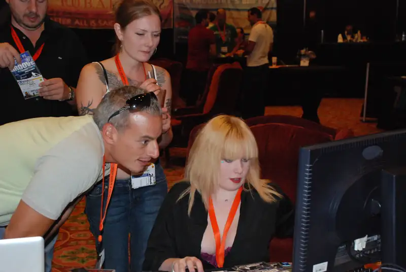 2MUCH.NET - 2Much-dsc-1913