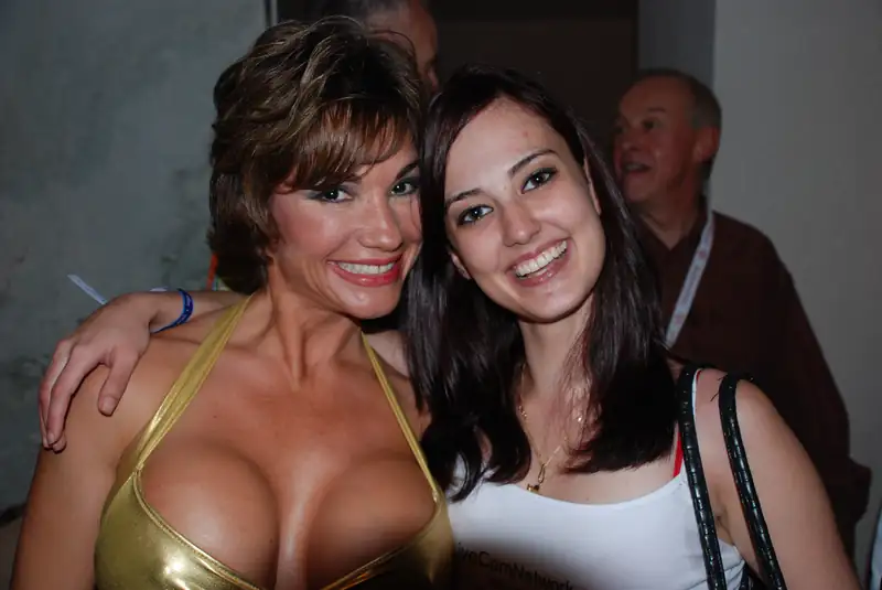 2MUCH.NET - 2Much-dsc-5143