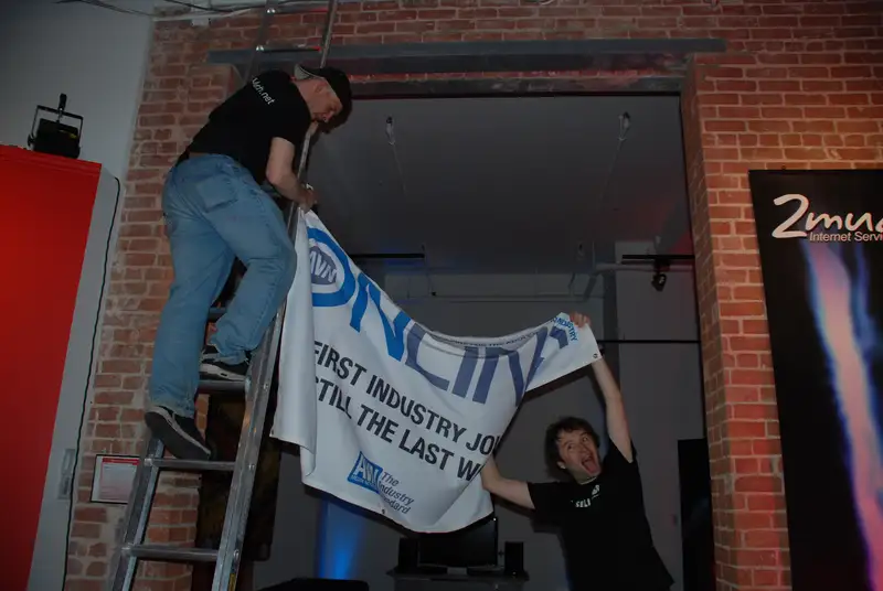 2MUCH.NET - 2much-1aaa