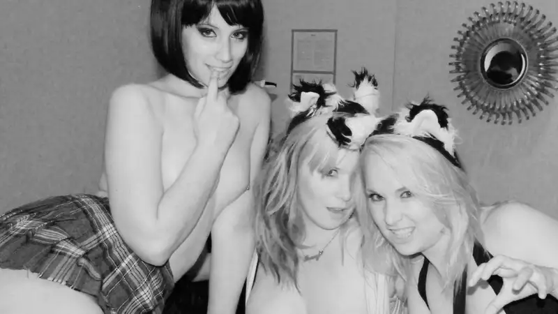 2MUCH.NET - 2much-26