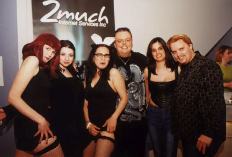 2MUCH.NET - 2much-jay-marty.bmp